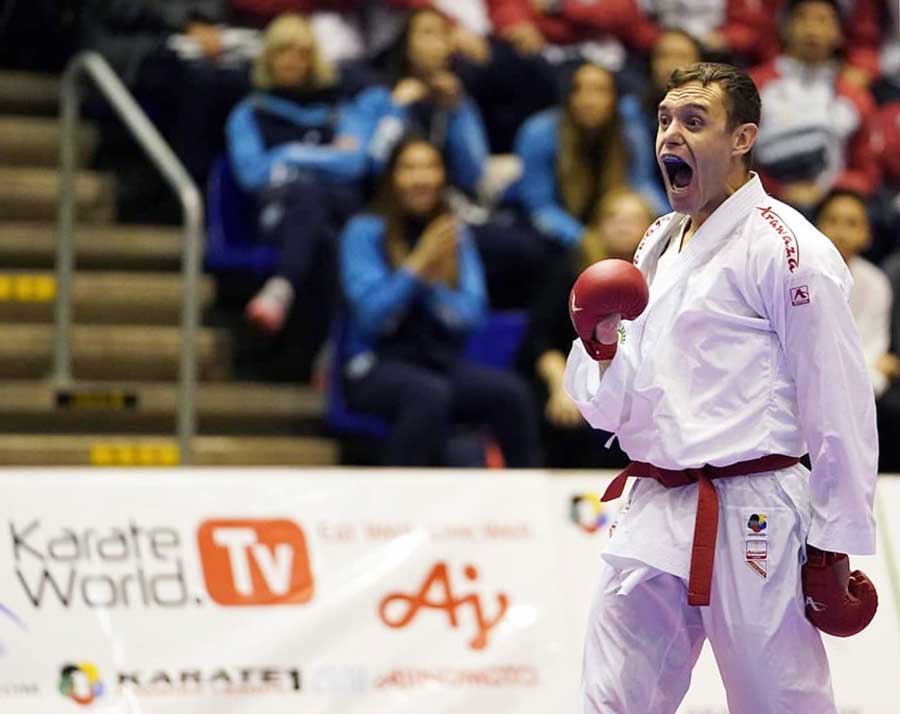 Em Roterdã, Douglas Brose conquista a medalha de bronze