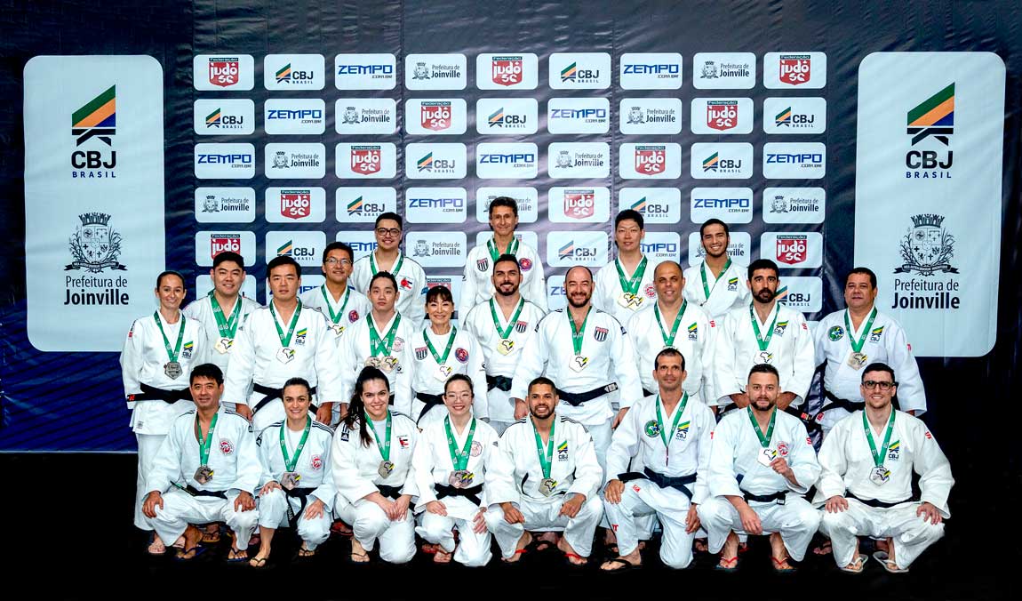 São Paulo é campeão absoluto de kata em Joinville