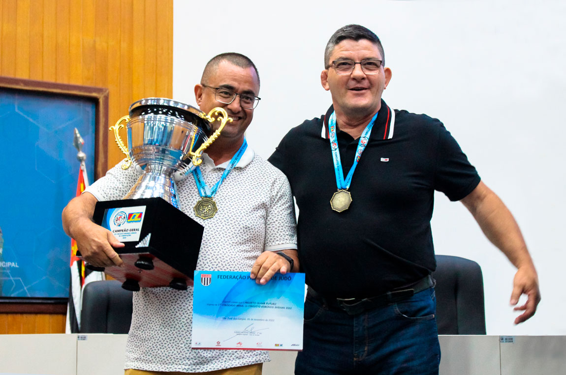 Premiação do Circuito Kimonos Shihan agita Delegacia Regional Vale do Paraíba