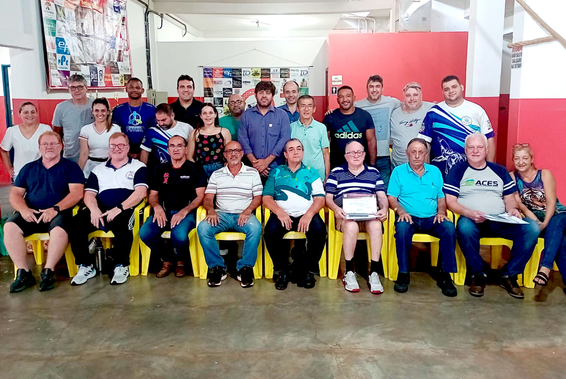 Representantes de 17 entidades comparecem à reunião da 6ª DR Araraquarense da FPJudô