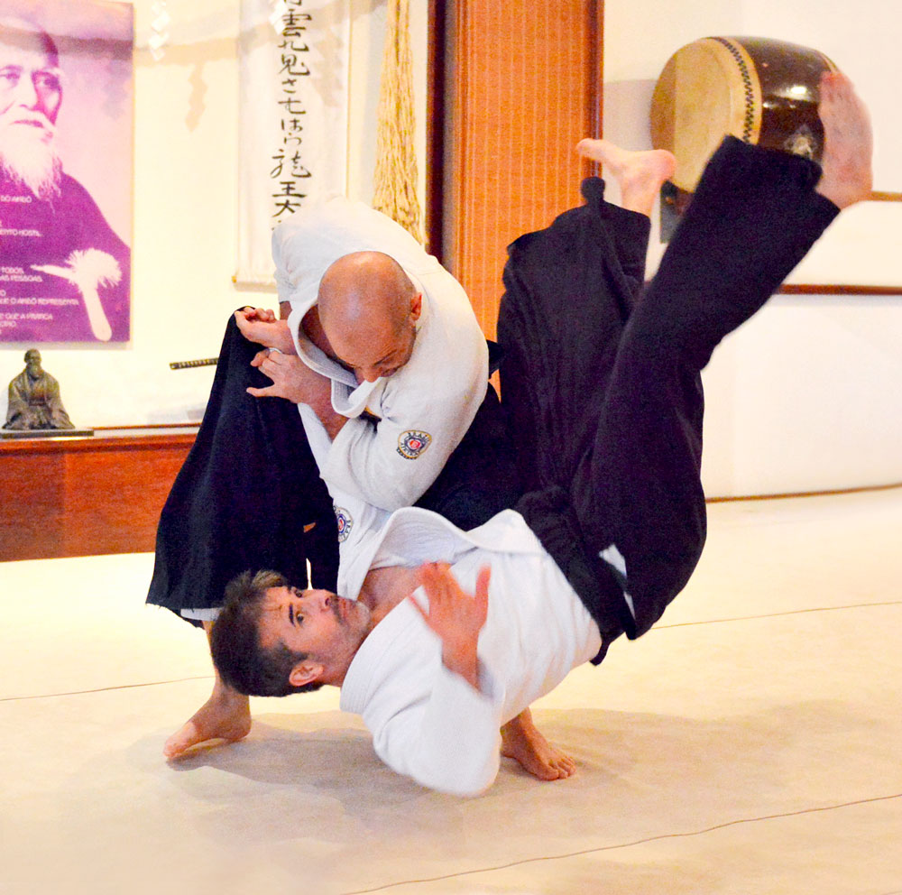 Difusores do aikidô tradicional de Masanao Ueno e Morihiro Saito no Brasil reúnem-se em São Paulo