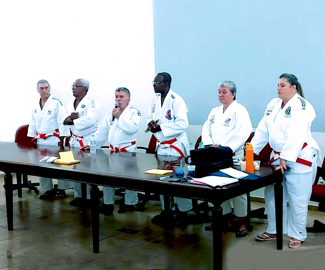 8ª DR Oeste realiza módulo de arbitragem e workshop para oficiais técnicos em São João da Boa Vista