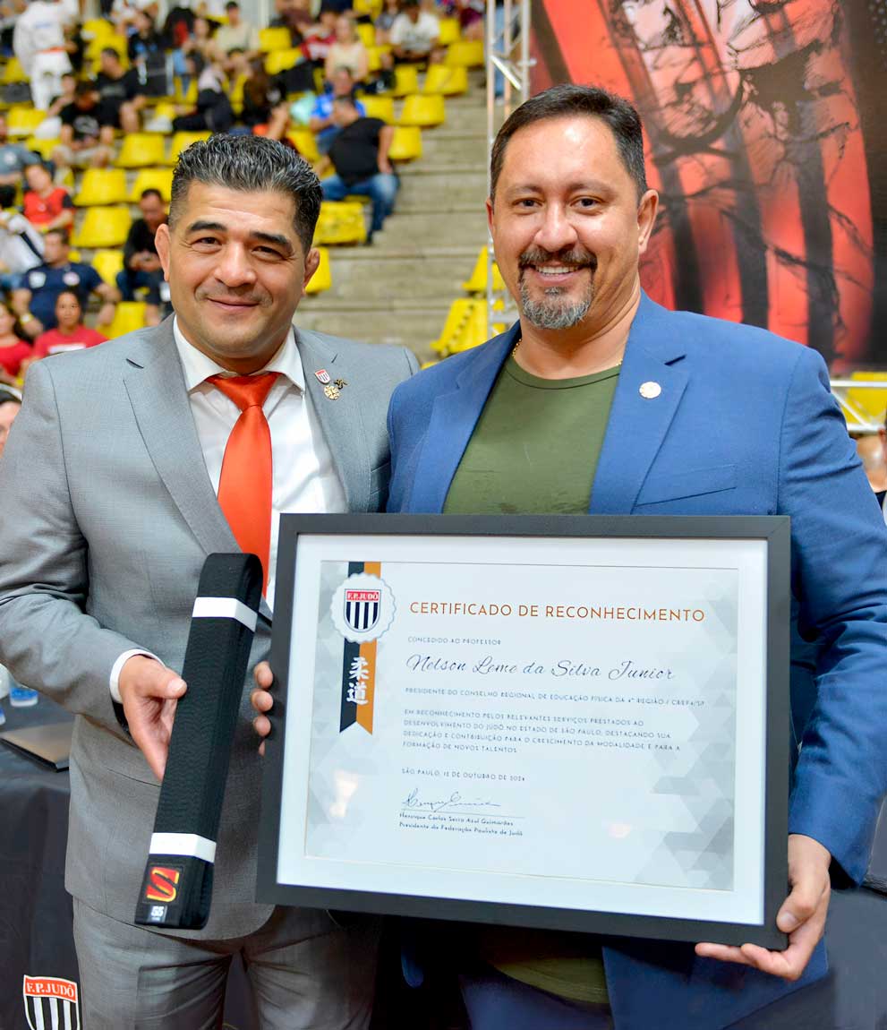 Nelson Leme é homenageado e prevê grandes conquistas sob a liderança de Henrique Guimarães