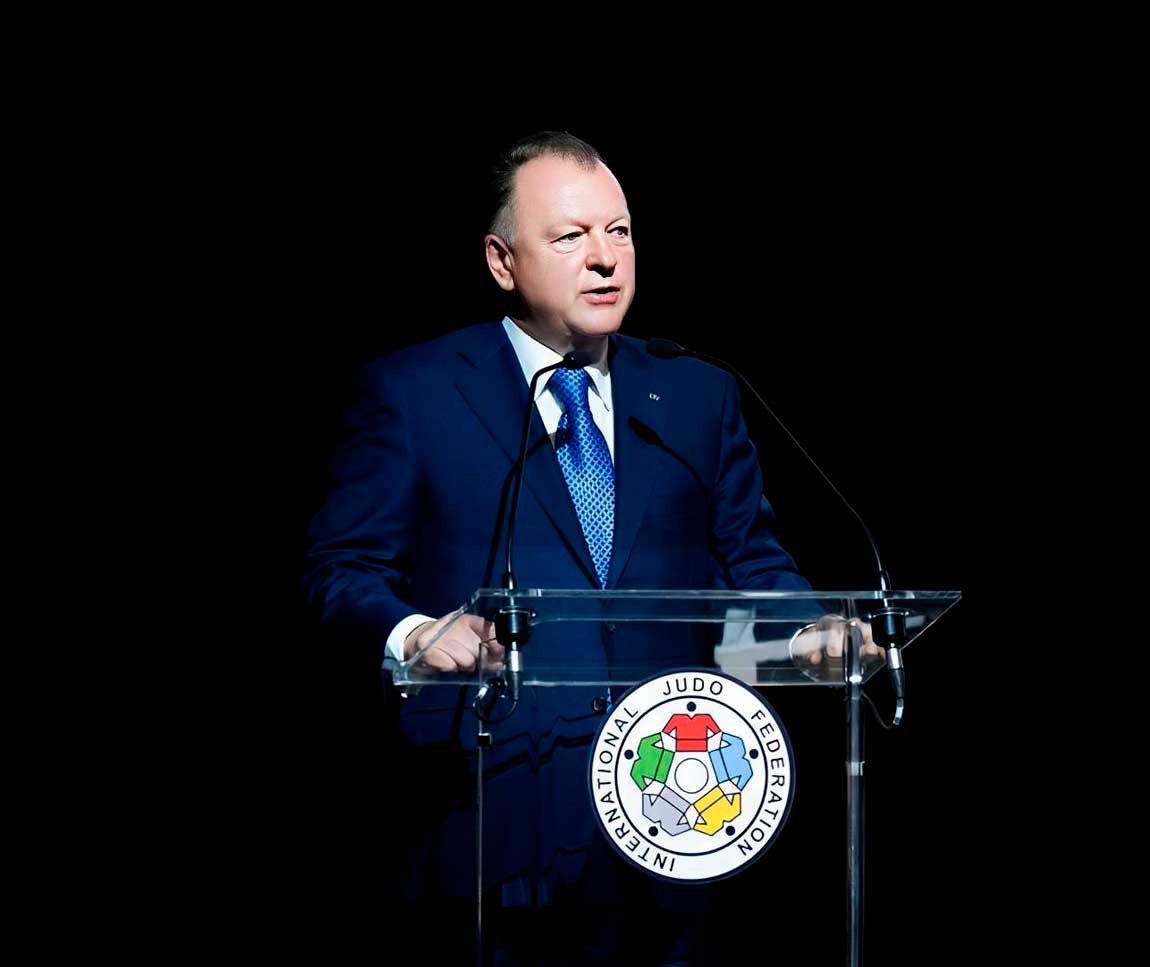 Marius Vizer é reeleito por aclamação e inicia seu sexto mandato à frente da FIJ