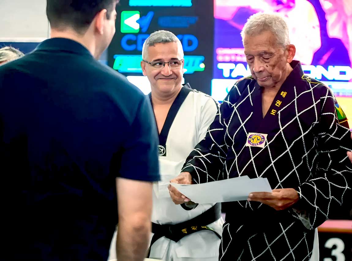 Paixão pelo taekwondo: mestre Amadeu revelou campeões e formou cidadãos nos tatamis