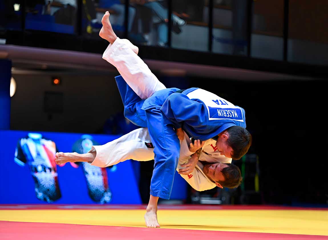 Brasil mantém liderança no terceiro dia do Mundial e judocas mostram que a paixão não tem limite de idade