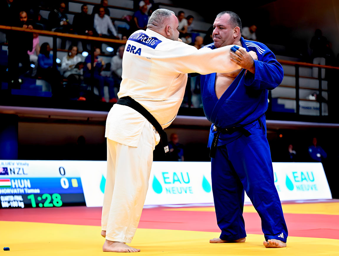 Bronze em Paris: professor kodansha de Poços de Caldas deixa legado no judô mundial