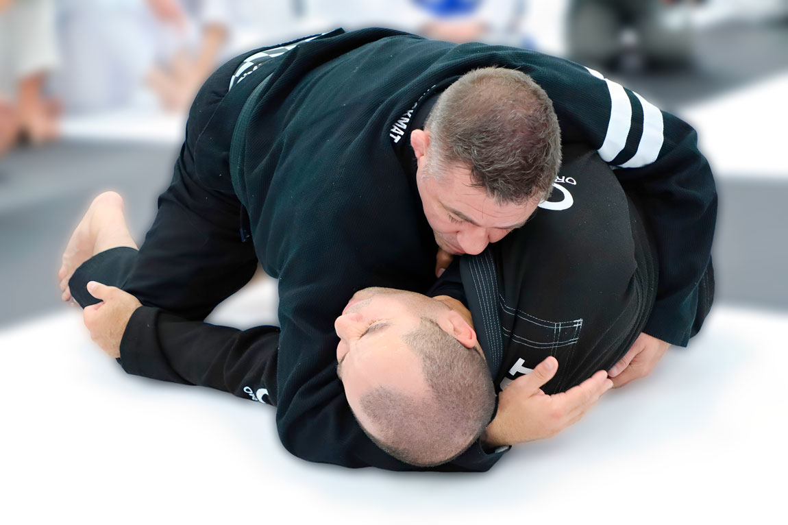 Leonardo Vieira leads technical seminar at inauguration of Checkmat Brazil headquarters