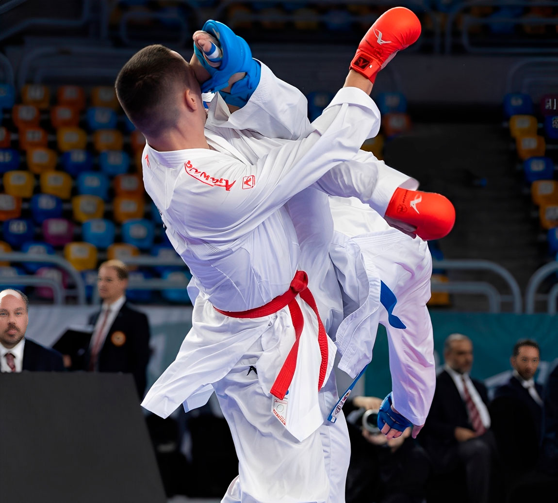 Quando a política invade o tatami e a WKF fecha os olhos