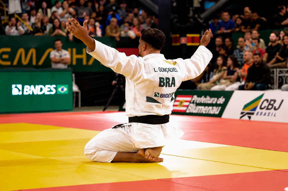 Brasil responde à Alemanha com vitória por 5 a 1 e fortalece confiança para o Mundial