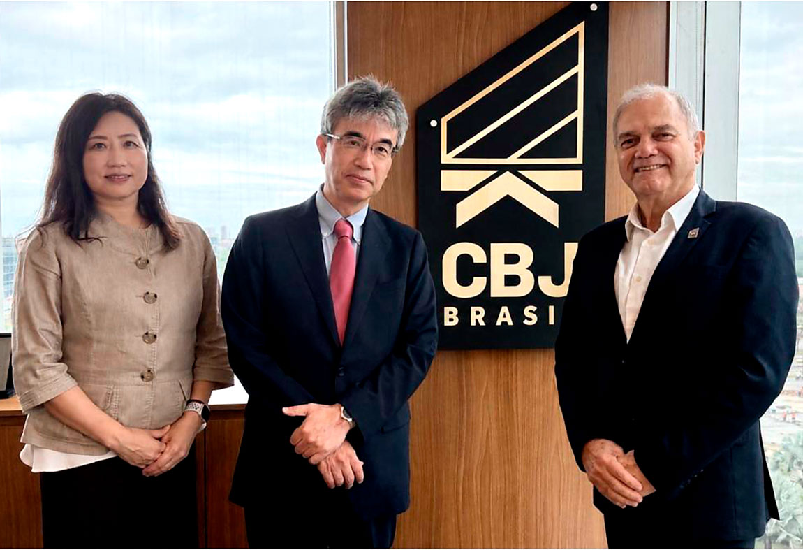 Paulo Wanderley recebe Cônsul-Geral do Japão na sede da Confederação Brasileira de Judô
